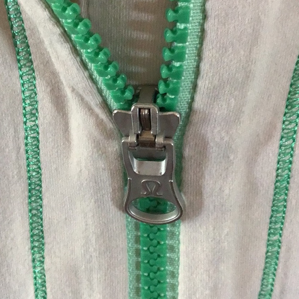 Lululemon jacket - Picture 3 of 7